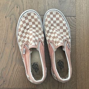 Pink checkerboard Vans in size men’s 10 women’s 11